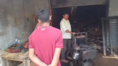 सैदपुर: भितरी बाजार में लकड़ी कारखाने में भीषण अग्निकांड, लाखों का सामान हुआ राख, पीड़ित ने आग लगाने का लगाया आरोप