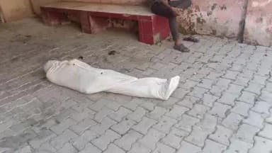 सीतापुर: रसूलपुर गांव में आम की बाग से लटकता हुआ मिला एक व्यक्ति का शव, पुलिस ने पंचनामा भरकर पोस्टमार्टम के लिए भेजा