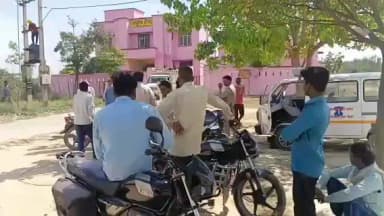 सीतापुर: डल्लुपुर में खेलते समय 3 वर्ष की मासूम बच्ची को जहरीले सांप ने काटा, अस्पताल ले जाने पर हुई मौत