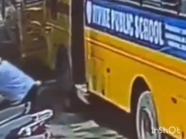 गुरुग्राम: गुरुग्राम में स्कूल गेट से टीचर की बाइक चोरी, सीसीटीवी में कैद, प्रयागराज के टीचर ने हरियाणा-यूपी के सीएम से लगाई गुहार