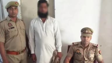 हाथरस: मुखबिर की सूचना पर पुलिस ने पत्थरवाली रोड श्मशानघाट के पीछे सट्टे की खाई-बाड़ी करते हुए एक अभियुक्त को किया गिरफ्तार