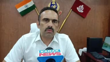 କୋରାପୁଟ: କୋରାପୁଟ ରେ ଚୋରାଚାଲାଣ ହେଉଥିବା ଗଂଜେଇ କୁ ଆହୁରି କଡ଼ାକଡ଼ି ଚେକିଙ୍ଗ କରାଯିବ। ପ୍ରତିକ୍ରୀୟା ରଖିଛନ୍ତି ଦକ୍ଷିଣ ପଚିମାଞ୍ଚଲ ଡିଆଇଜି।