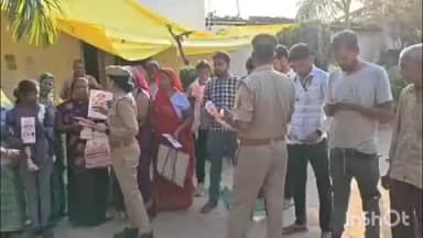 महाराजगंज: सैदपुर बेहटा क्षेत्र में मिशन शक्ति टीम द्वारा महिलाओं एवं बालिकाओं को किया गया जागरूक