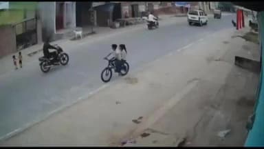 अमरोहा: दो मासूमों का दर्दनाक सड़क हादसा, अमरोहा का बताकर वायरल किया गया CCTV, एसपी बोले- कासगंज का है वह CCTV