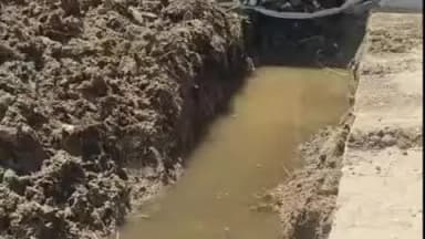 शेखपुरा: मनकाल गांव में निजी जमीन पर जबरन नाला निर्माण का मामला, मलिक ने की शिकायत