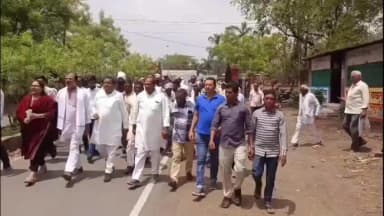 बुरहानपुर: केला फसल बीमा, आपदा नुकसान का मुआवजा और किसानों की अन्य समस्याओं को लेकर कांग्रेस ने निकाली रैली, दिया ज्ञापन