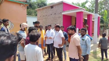 ଧର୍ମଶାଳା: ମଧୁପୁରଗଡ ପନ୍ତୁରୀ ଗ୍ରାମରେ ଶୋକ ସନ୍ତପ୍ତ ପରିବାରବର୍ଗଙ୍କୁ ସମବେଦନା ଜଣାଇଲେ ବିଜେପି କର୍ମୀ