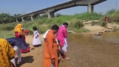 ବରଗଡ: ନିଗମାନନ୍ଦ ବିହାରରେ ଦୁଇଦିନ ଧରି ହେବାକୁ ଥିବା ଅଷ୍ଟ ପ୍ରହରୀ ନାମଯଜ୍ଞ ପାଇଁ କଳସ ଯାତ୍ରା ଅନୁଷ୍ଠିତ ହୋଇଯାଇଛି