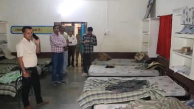 नटेरन: कलेक्टर ने किया स्कूल का औचक निरीक्षण, छात्राओं को दिया आत्मनिर्भरता का मंत्र