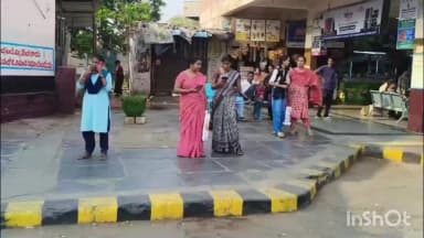 భద్రాచలం: ఆర్టీసీ కార్మికుల సమ్మె లో భాగంగా భద్రాచలం డిపో ముందు బైఠాయించి నిరసన తెలుపుతున్న కార్మికులు