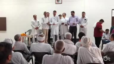 कैथल: विधायक सतपाल जमाने ने गांव टीक में पीएम सूर्य घर मुफ्त बिजली योजना के ₹15 लाख के चेक वितरित किए