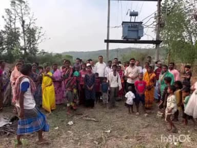 कसमार: झामुमो नेता बिनय कपूर ने चौड़ा में नए विद्युत ट्रांसफार्मर का किया उद्घाटन