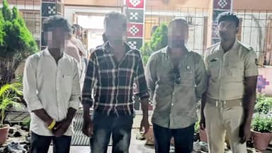 ଝାରସୁଗୁଡା: ରେଙ୍ଗାଳିରେ ଖୋଲାମେଲା ମଦ୍ୟପାନ: ୩ ଜଣଙ୍କୁ ପୋଲିସ ଗିରଫ