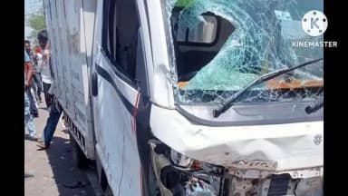 ललितपुर: ग्राम बिरारी के पास पिकअप और मोटरसाइकिल की आमने-सामने भीषण भिड़ंत, एक की मौत और दूसरे की हालत गंभीर