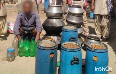 सूरजपुर: सूरजपुर में अवैध शराब के खिलाफ बड़ी कार्रवाई, 9.5 लीटर महुआ शराब और 190 किलो लहान किया गया जब्त