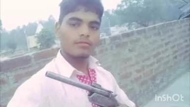 बरेली: सिरौली थाना क्षेत्र में युवक ने अवैध तमंचे के साथ सोशल मीडिया पर दबंगई दिखाने के लिए फोटो किया वायरल