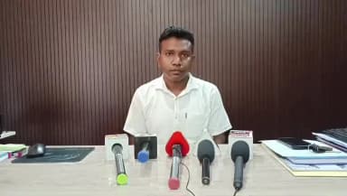 ঢেকিয়াজুলি ভাগ: ঢেকীয়াজুলিৰ ৰিজনেঞ্চ চিনিয়ৰ চেকেণ্ডেৰী স্কুলৰ অধ্যক্ষৰ সংবাদমেল