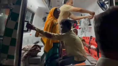 बालोद: नशे में धुत बेटे ने पूजा कक्ष की तलवार से मां-बाप पर किया वार, धार नहीं होने से बची जान; बालोद में करते हैं मजदूरी