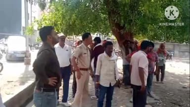 प्रशासन ने बाल वाटिका के लिए आरक्षित भूमि पर बुलडोजर चलवाकर किया धराशाई