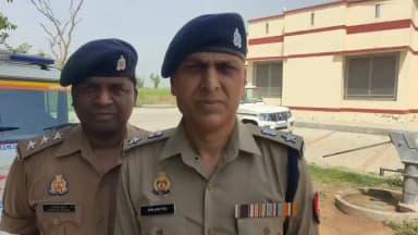 #AligarhPolice
थाना गंगीरी - आज दिनांक 14.05.2026 को सुबह करीब 7.30 बजे एक स्कूल बस पलट जाने की सूचना पर स्थानीय पुलिस द...