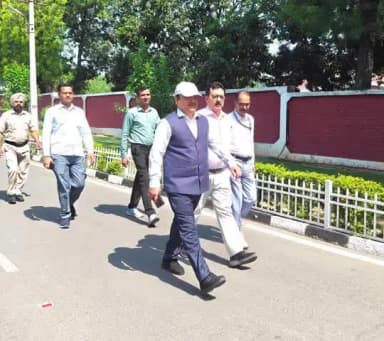 थानेसर: कुरुक्षेत्र कुलगुरु प्रो. सोमनाथ सचदेवा: छोटे प्रयासों से ऊर्जा बचत और पर्यावरण संरक्षण संभव, जहाँ तक हो सके पैदल चलें