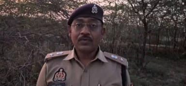 #Etawahpolice
#Goodwork
गिरफ्तारी एवं बरामदगी के संबंध में अपर पुलिस अधीक्षक ग्रामीण इटावा द्वारा दी गयी बाइट । https:...