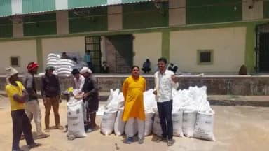 भारतीय किसान संघ जिलाध्यक्ष शिव मोहन गिरि ने गेहूं उपार्जन केंद्र बड़ौराघाट का औचक निरीक्षण कर व्यवस्थाएं देखी।