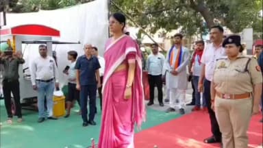 मिर्ज़ापुर: जिला कलेक्ट्रेट सभा कच्छ में केंद्रीय मंत्री अनुप्रिया पटेल की अध्यक्षता में दिशा की बैठक संपन्न हुई