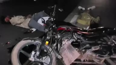 बांधवगढ़: उमरिया: NH-43 पर देर रात भीषण सड़क हादसा, दो बाइकों की टक्कर में कई युवक घायल