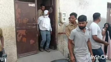 आगरा: सती नगर में जुए की महफिल पर ट्रांस यमुना पुलिस ने की रेड, 5 जुआरी गिरफ्तार, लगभग ₹45 हजार बरामद