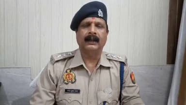 #amethipolice थानाक्षेत्र पीपरपुर के दुर्गापुर में बस में तकनीकी खराबी के कारण आग लगने पर बस में सवार सभी 40 यात्रियों क...
