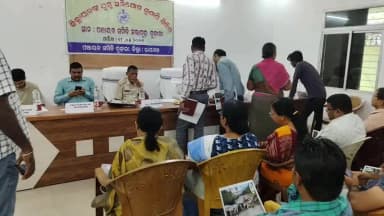 ଗୁଡାରି: ଗୁଡ଼ାରୀ ବ୍ଲକ ର ସଭାଗୃହ ପରିସରରେ ଜିଲ୍ଲାପାଳ ଙ୍କ ଯୁଗ୍ମ ଅଭିଯୋଗ ଶୁଣାଣି ଶିବିର ଅନୁଷ୍ଠିତ,୩୧ଟି ଅଭିଯୋଗ ର ଶୁଣାଣି ହୋଇଥିବା ସୂଚନା