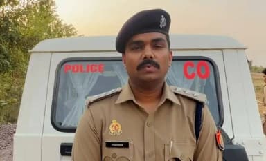 #bandapolice थाना कालिंजर क्षेत्र में सड़क दुर्घटना में ट्रक की टक्कर से बाइक चालक के गंभीर रूप से घायल होने तथा बाइक सव...