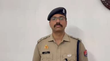 #Aligarh । #AligarhPolice
थाना क्वार्सी- दि0 23.05.26 को थाना गाँधीपार्क पर एक व्यक्ति के ट्रेन से कटकर मृत्यु हो जाने क...
