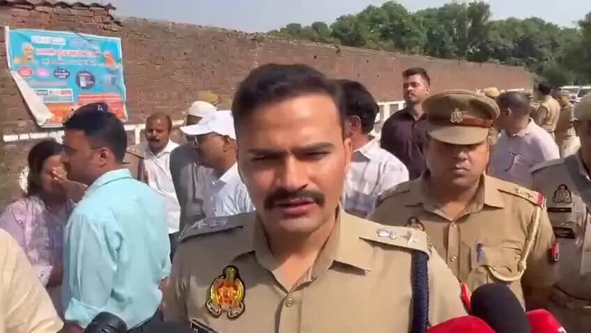 #ईद_उल_अजहा त्यौहार के अवसर पर थाना हयातनगर क्षेत्रान्तर्गत कमलपुर सराय मुख्य ईदगाह का भ्रमण किये जाने एवं सभी को पर्व क...