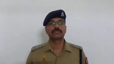 #Aligarhpolice
थाना जवा- अवगत कराना है कि सोशल मीडिया के माध्यम से थाना जवा क्षेत्र का एक वीडियो संज्ञान में आया है, ज...