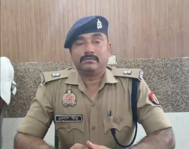 "थाना सिविल लाईन क्षेत्रान्तर्गत हमलावरो द्वारा युवक को गोली मारनें का दूसरा आरोपी पुलिस मुठभेङ में गिरफ्तार" के सम्बन्ध...