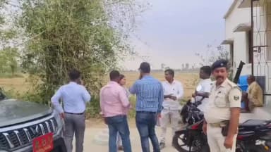 नोखा: प्रखंड के मौडिया पंचायत भवन रामपुर पर सहयोग शिविर को लेकर अधिकारियों ने किया निरीक्षण