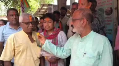 হবিবপুর: হবিবপুরের বিধায়ক জোয়েল মুর্মুর মন্ত্রিত্বে উচ্ছ্বাস, কেন্দপুকুরে বিজেপির বিজয় মিছিল