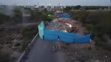 વિરમગામ: વિરમગામ ખાતે સ્ટેટ હાઇવે નં. 17 પર દબાણ દૂર કરવાની વિશાળ કામગીરી શાંતિપૂર્ણ માહોલમાં સંપન્ન