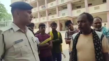 बाढ़: बाढ़ में बिना परमिट नाव चलाने पर नाविक के खिलाफ मामला दर्ज, परिजनों ने कहा- निर्दोष को फंसाया