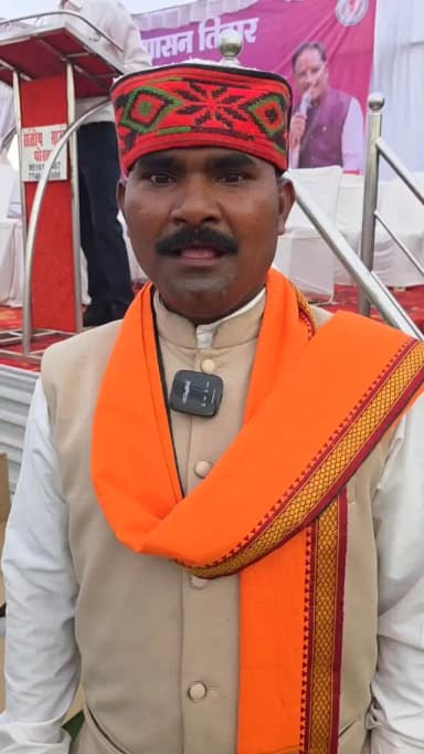 सुशासन तिहार बना आजीविका संवर्धन का माध्यम
फिंगेश्वर विकासखंड के ग्राम भेंड्री में आयोजित जन समस्या निवारण शिविर में ग्...