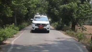 🔷 बिलसार पंचायत में लगा समाधान का दरबार 🔷
🔷 पंचायत में प्रशासन, समस्याओं का त्वरित निदान 🔷
🤝 सहयोग शिविर : समाधान की ओर बढ़ता हर कदम
आज दिनांक 02 जून, 2026 को कलेर प्रखंड की बेलसार पंचायत में आयोजित सहयोग शिविर में विभिन्न विभागों द्वारा आमजन की समस्याओं के त्वरित एवं प्रभावी समाधान हेतु सेवाएं प्रदान की गईं। शिविर में प्राप्त आवेदनों का निबंधन एवं निष्पादन सुनिश्चित करते हुए नागरिकों को सरकारी योजनाओं की जानकारी एवं लाभ उपलब्ध कराया गया।
📌 "सबका सम्मान, जीवन आसान" के संकल्प को साकार करते हुए जिला प्रशासन आमजन की समस्याओं के त्वरित निस्तारण एवं जनकल्याणकारी योजनाओं का लाभ अंतिम व्यक्ति तक पहुँचाने के लिए निरंतर प्रयासरत है।
✨ जनता की आवाज़, प्रशासन का संकल्प।
✨ समस्याओं का समाधान, विकास का आधार।
#सहयोग_शिविर
#बिलसार_पंचायत
#कलेर_प्रखंड
#जनसेवा
#सबका_सम्मान_जीवन_आसान
#समाधान_की_ओर
#जिला_प्रशासन_अरवल
#विकसित_बिहार
#जनकल्याण
#सुशासन