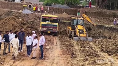 जगदलपुर: महापौर संजय पांडे ने लोकमान्य तिलक वार्ड के पंडरीतराई क्षेत्र में वाटर कैचमेंट एरिया के कार्यों का किया निरीक्षण
