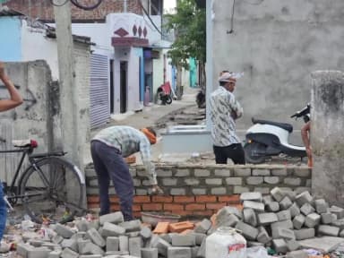 दमोह: कलेक्टर के निरीक्षण के बाद कृषि उपज मंडी में व्यवस्थाएं दुरुस्त, बाउंड्री वॉल का काम शुरू