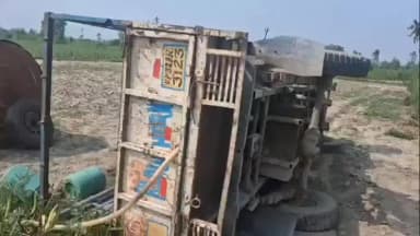 हसनपुर: रहरा में पिकअप और ई-रिक्शा की भिड़ंत, ई-रिक्शा चालक की हुई मौत