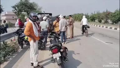 चुनार: बरेवा गांव के पास रांग साइड से आ रहे ट्रैक्टर ने बाइक सवार को मारी टक्कर, घायल युवक वाराणसी रेफर