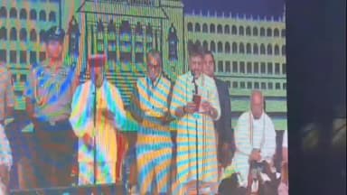 ಹುಬ್ಬಳ್ಳಿ ನಗರ: ಹುಬ್ಬಳ್ಳಿಯಲ್ಲಿ ಡಿ.ಕೆ.ಶಿವಕುಮಾರ್ ಅವರು ರಾಜ್ಯದ ಮುಖ್ಯಮಂತ್ರಿಯಾಗಿ ಪ್ರಮಾಣ ವಚನ ಸ್ವೀಕರಿಸುವ ಕಾರ್ಯಕ್ರಮದ ನೇರ ಪ್ರಸಾರ ವೀಕ್ಷಣೆ