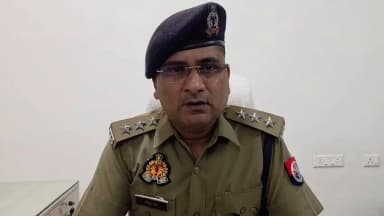 #gorakhpurpolice
#PoliceAction
➡️ #PsGida क्षेत्रान्तर्गत स्थित ग्राम टड़वामाफी में घटित घटना के संबंध में #COGida द्वारा वीडियो बाईट दी गयी
#UPPolice #VideoByte
@dgpup @AdgGkr @adgzonegkr @diggorakhpur https://t.co/II5gCea9MD