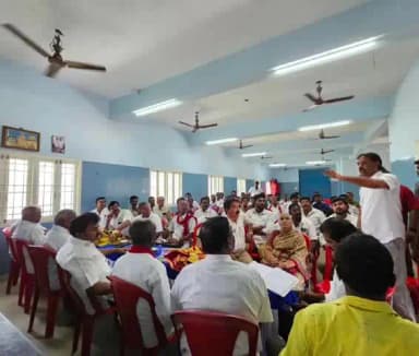 தேன்கனிகோட்டை: கெலமங்கலத்தில் நடைபெற்ற சிபிஐ கூட்டம்: வருவாய்த் துறையை கண்டித்து எட்டாம் தேதி ஆர்ப்பாட்டம் நடத்தப்படுவதாக எம்எல்ஏ அறிவிப்பு